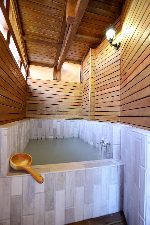 Phoenix Pavilion Hot Spring Hotel Taipei Extérieur photo