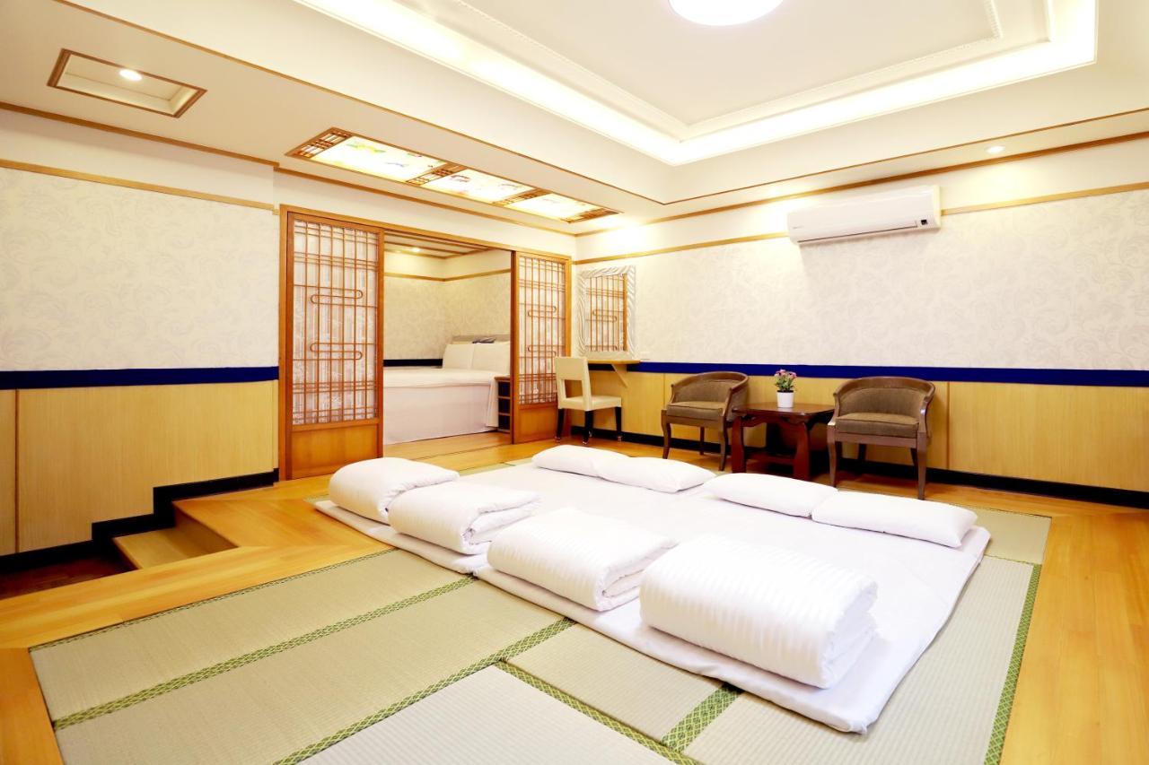 Phoenix Pavilion Hot Spring Hotel Taipei Extérieur photo