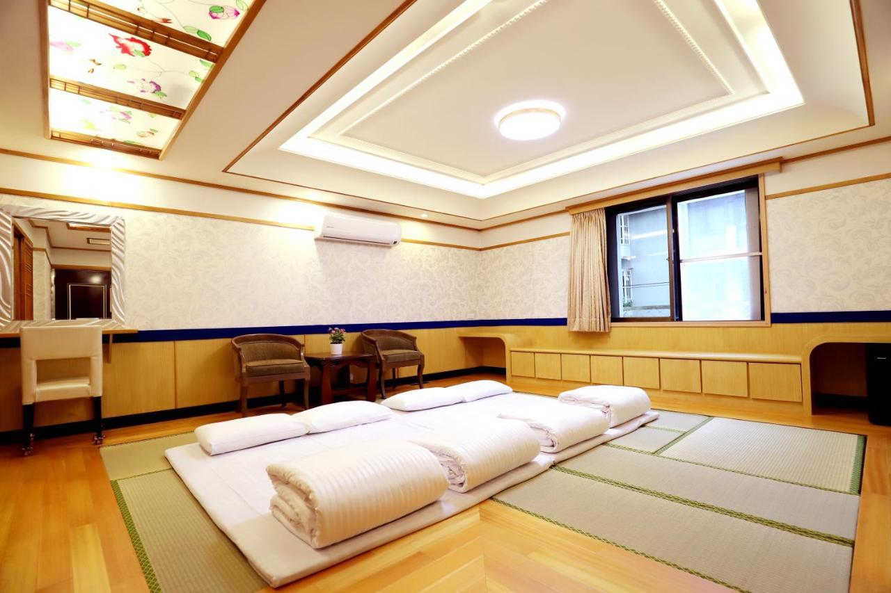 Phoenix Pavilion Hot Spring Hotel Taipei Extérieur photo