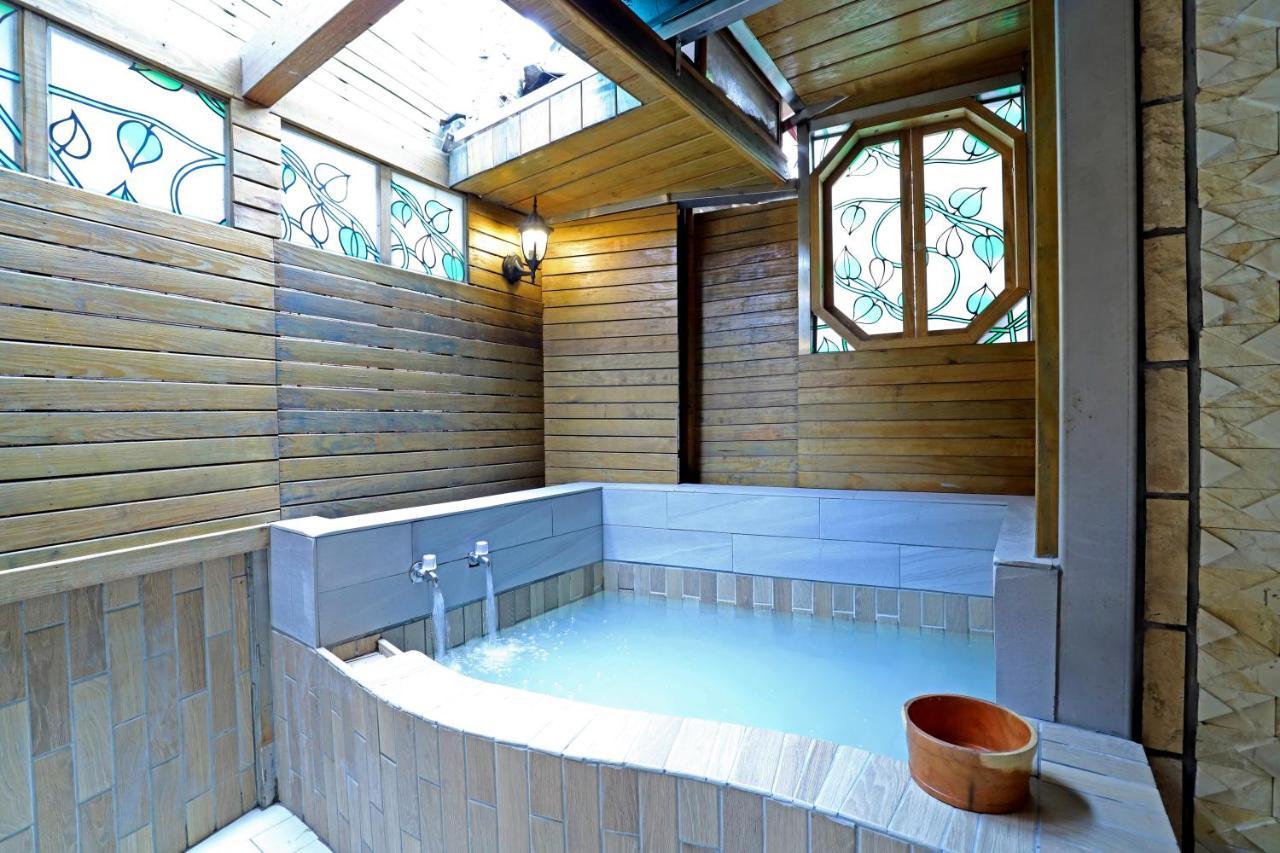Phoenix Pavilion Hot Spring Hotel Taipei Extérieur photo