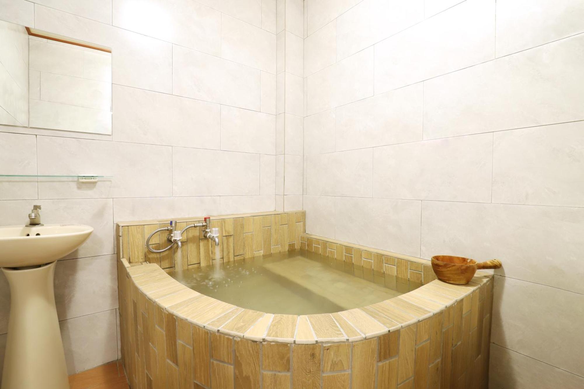 Phoenix Pavilion Hot Spring Hotel Taipei Extérieur photo