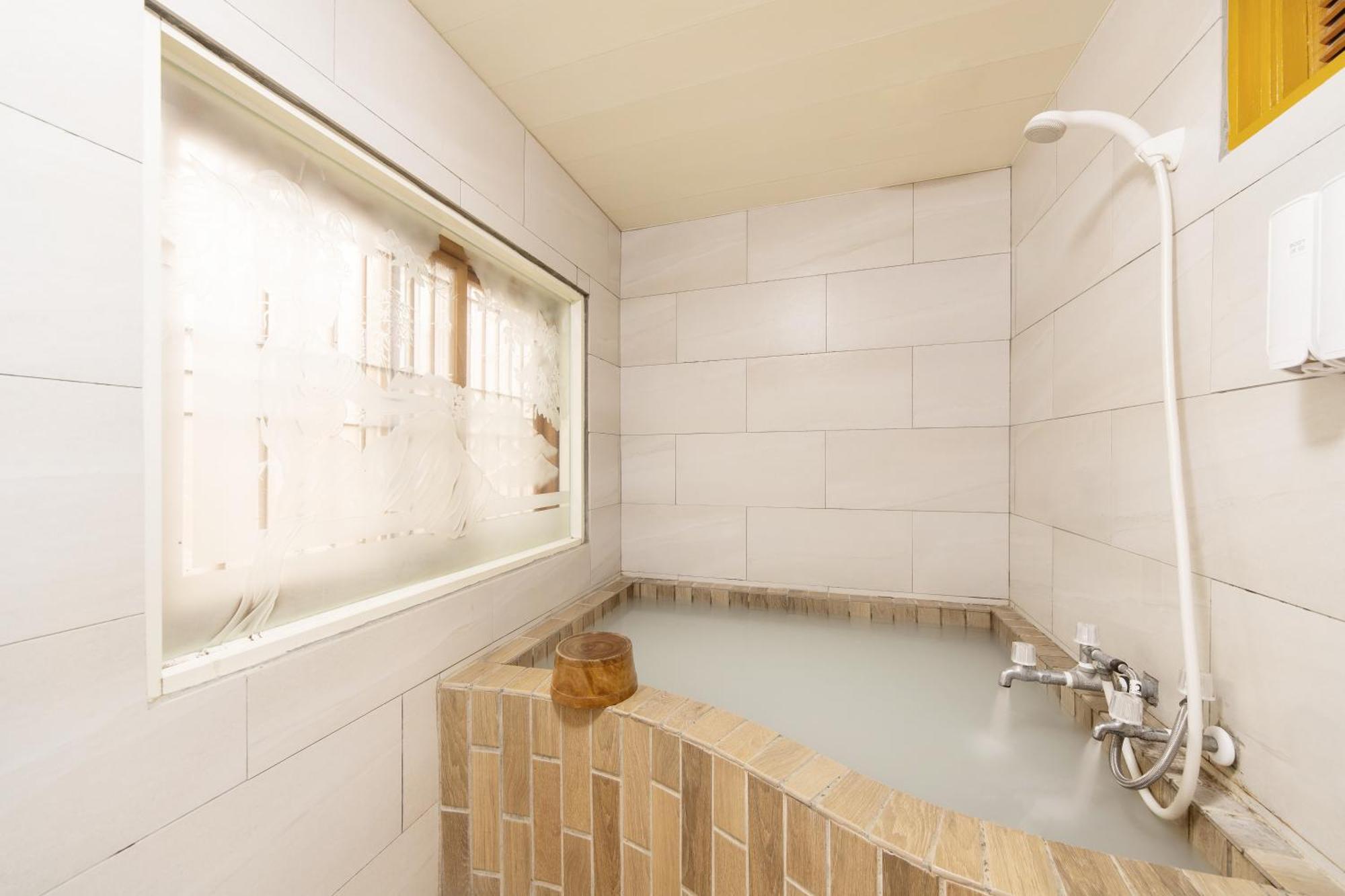 Phoenix Pavilion Hot Spring Hotel Taipei Extérieur photo