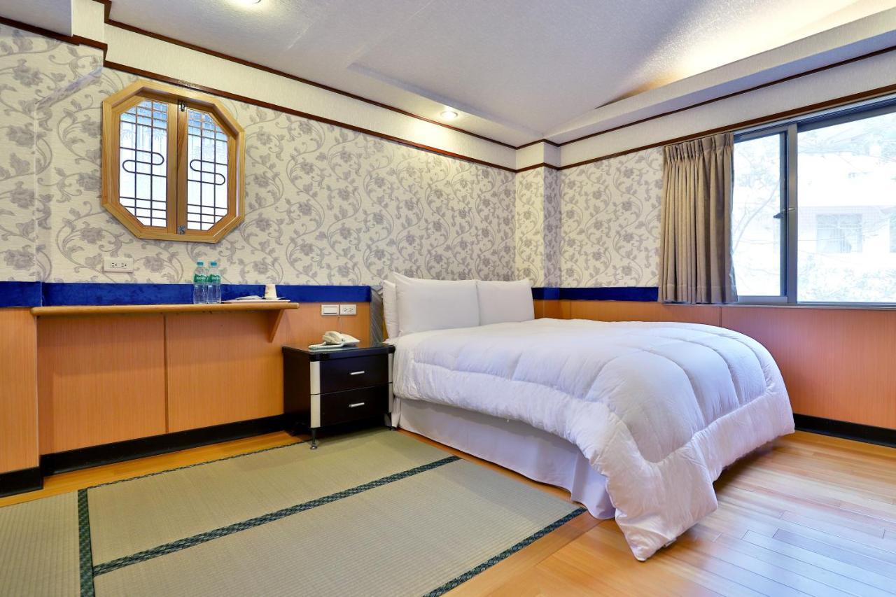 Phoenix Pavilion Hot Spring Hotel Taipei Extérieur photo